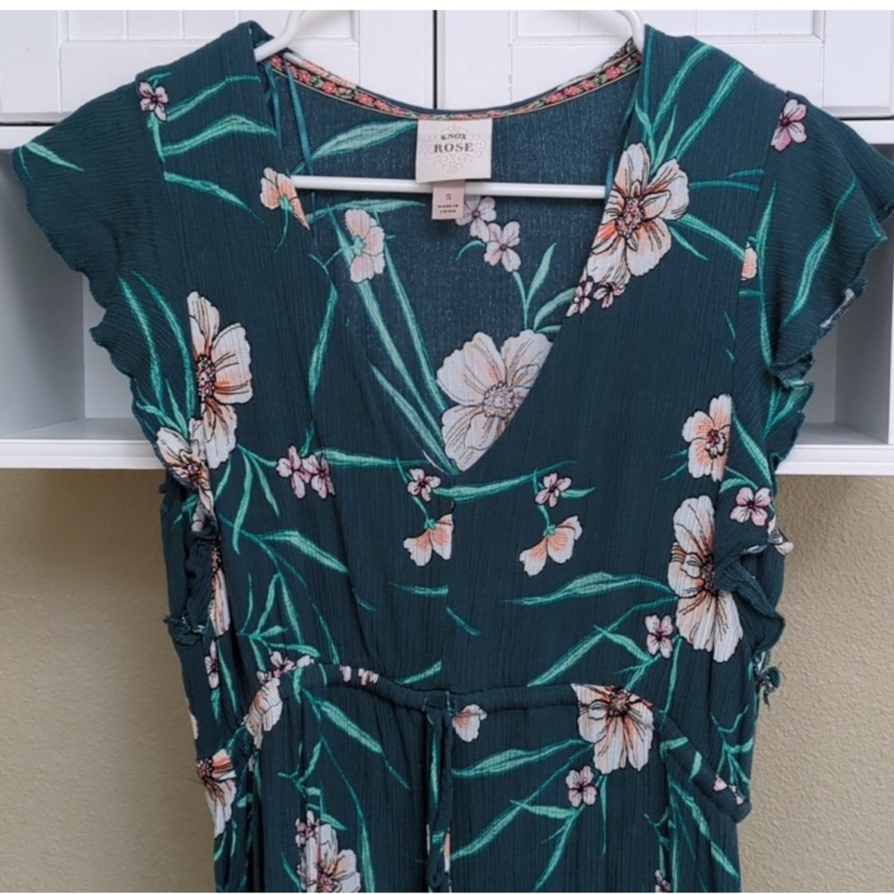 Knox Rose green floral midi dress. Flowing dress size 6